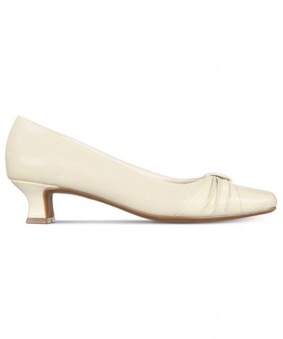 Waive Pumps Ivory/Cream $30.80 Shoes